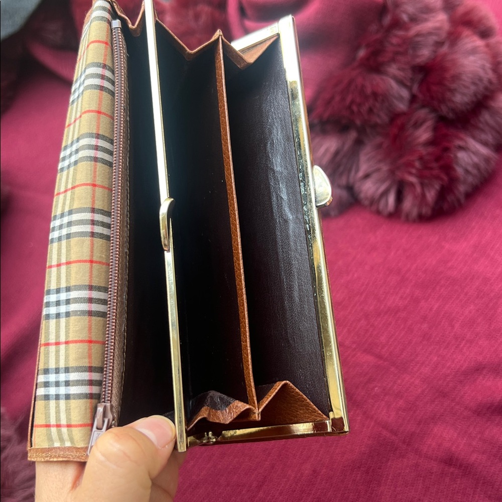 Burberry Tan Leather Wallet - Picture 4 of 6